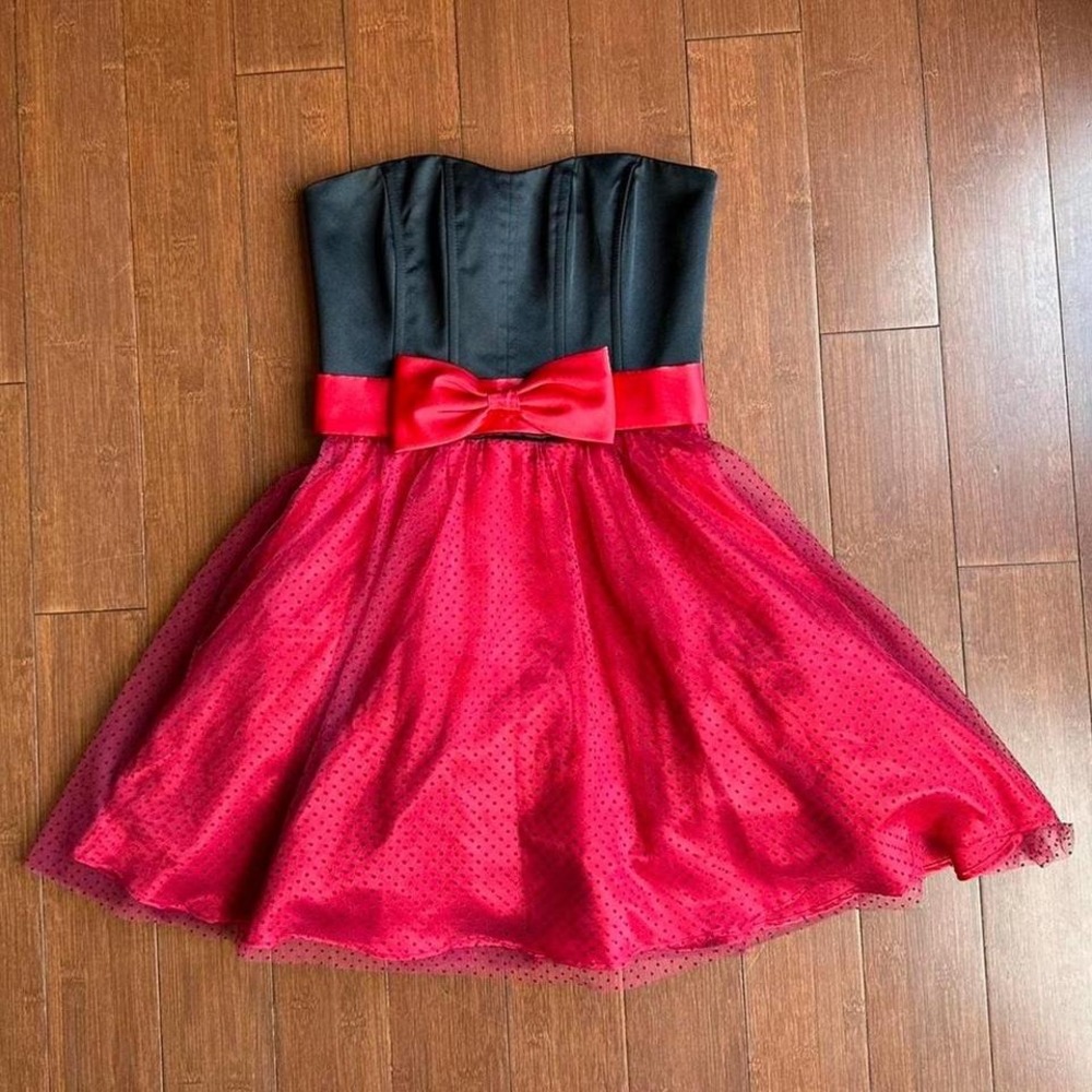 Vintage Steppin' Out Cocktail Dress